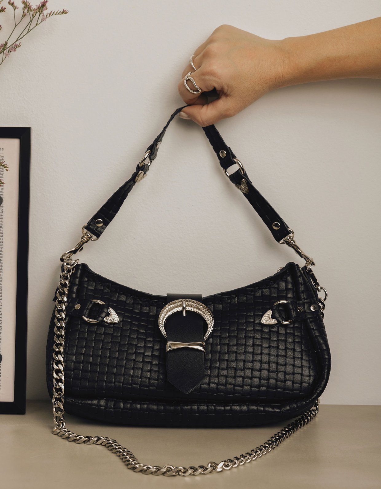 Individual Art Leather Kiss of life bag black-nickel