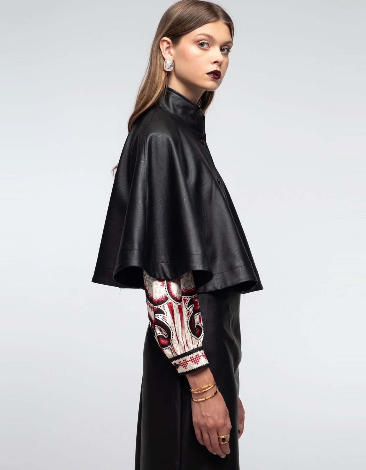 Peace and Chaos Liquorice cape black