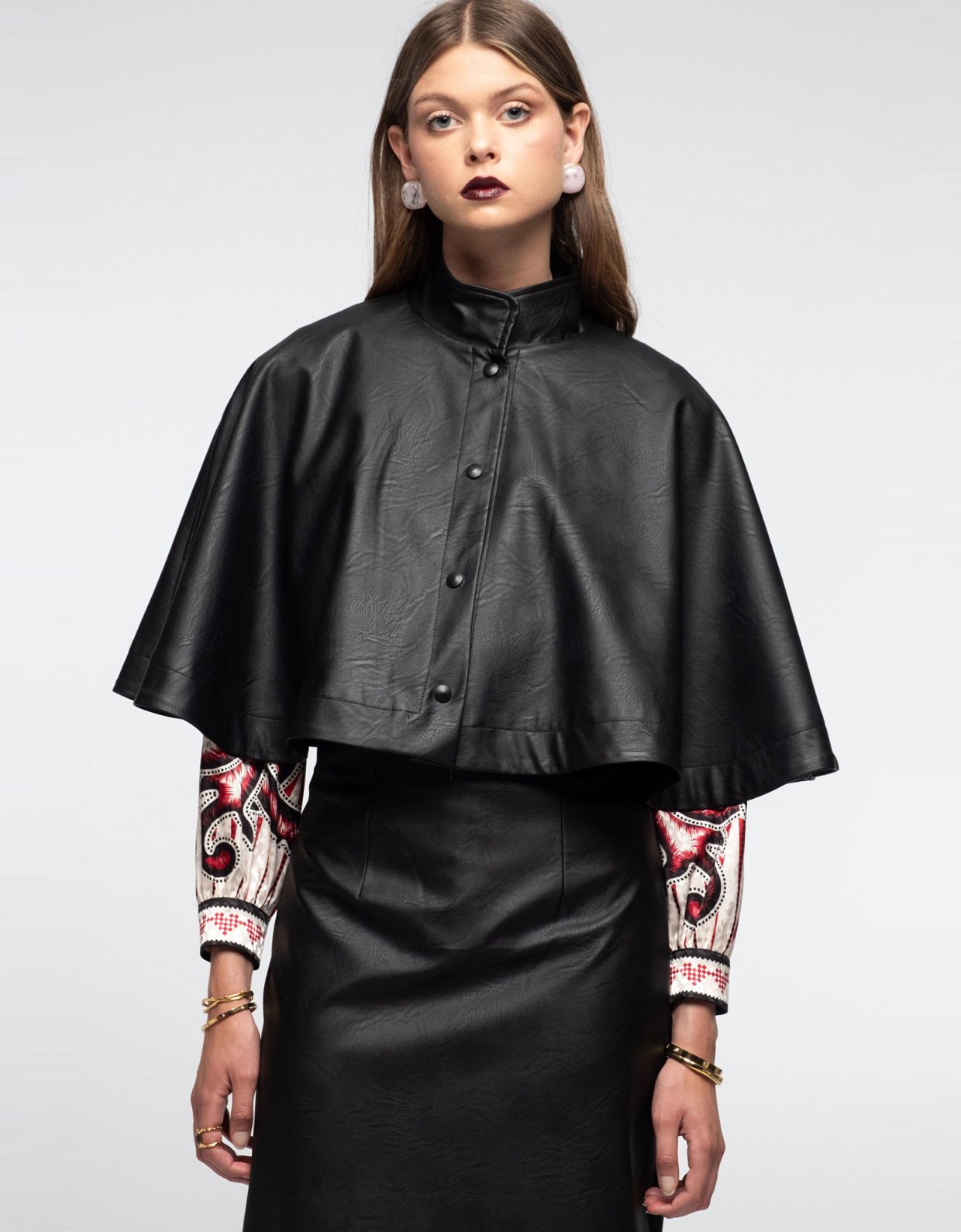 Peace and Chaos Liquorice cape black
