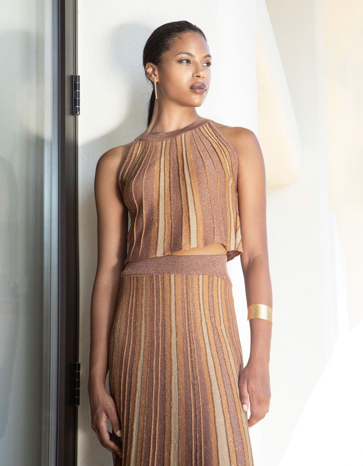 Aggel Knitwear Lurex halter neck knit crop top tan gold-mocca