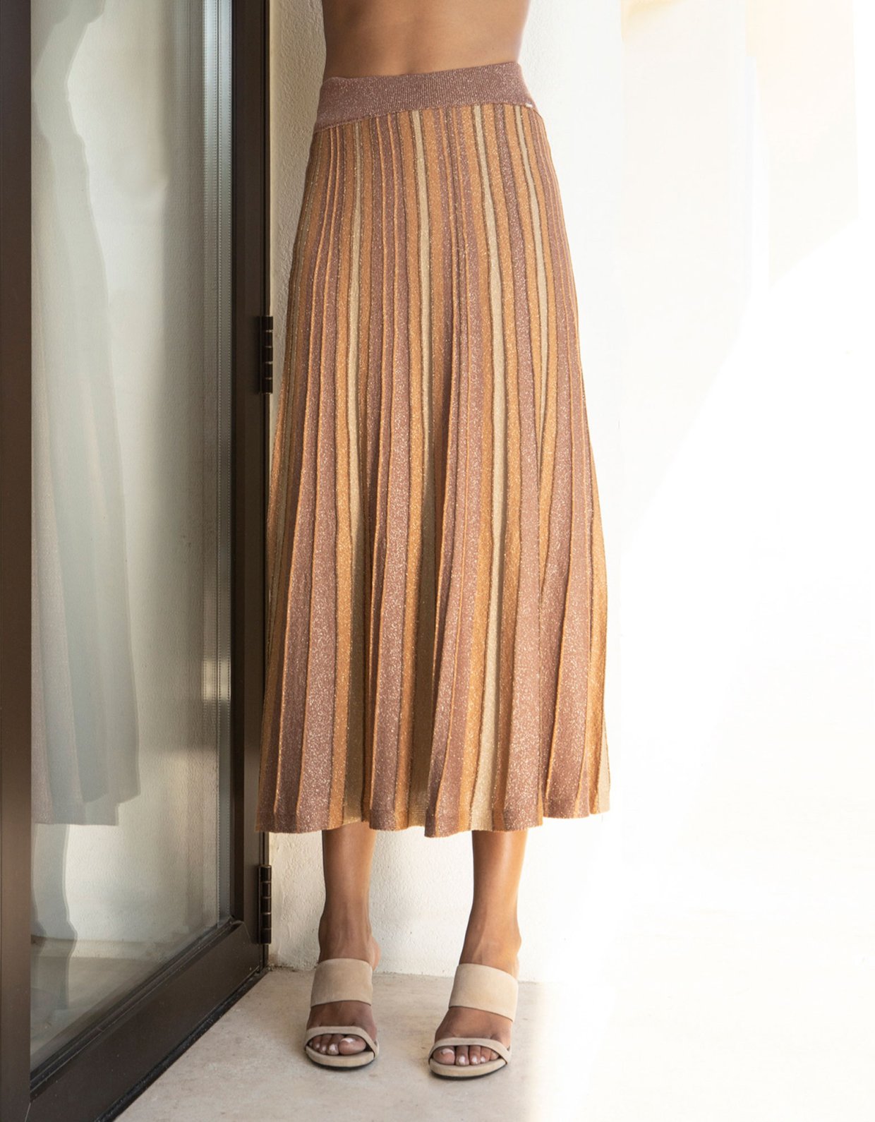 Aggel Knitwear Lurex midi knit skirt tan gold-mocca