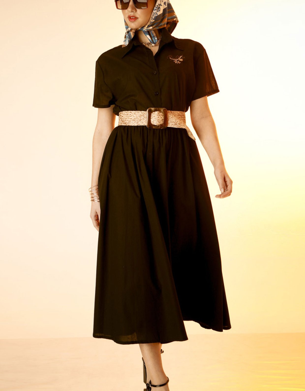Bee Me Maria shirt black