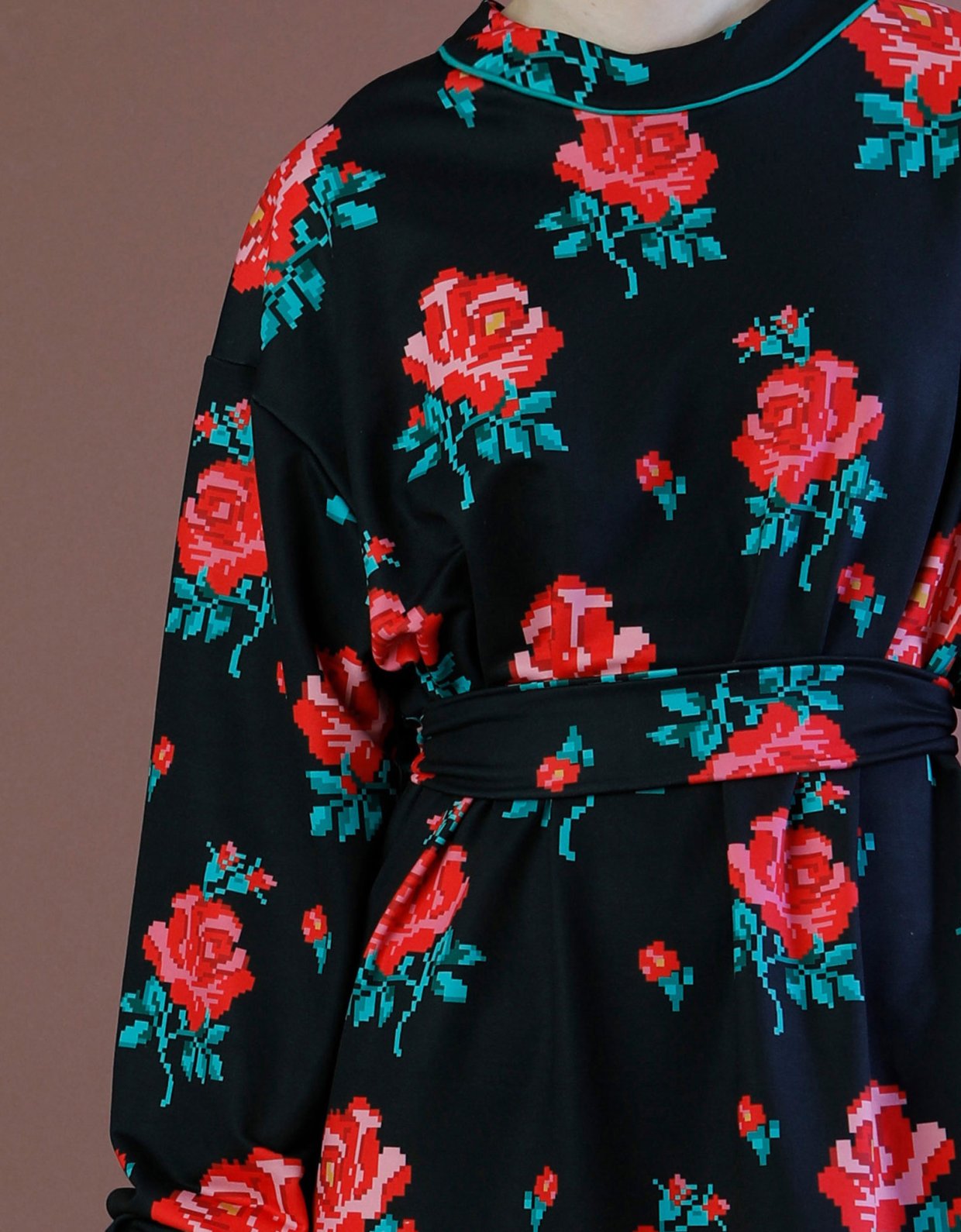 Bee Me Mirella dress black
