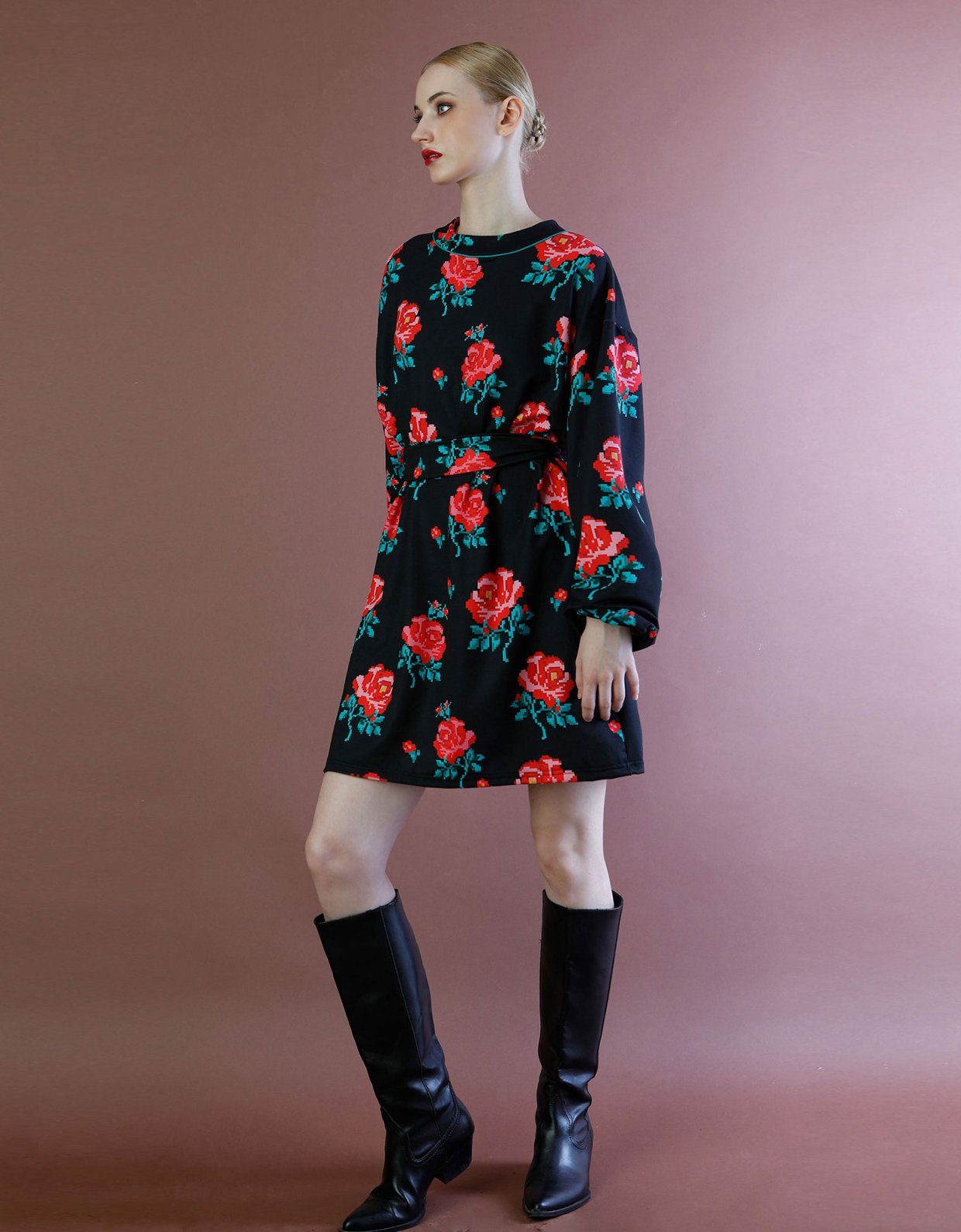 Bee Me Mirella dress black