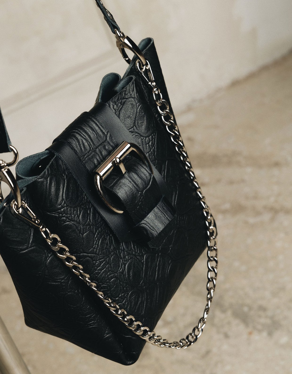 Individual Art Leather Missing bag black nickel
