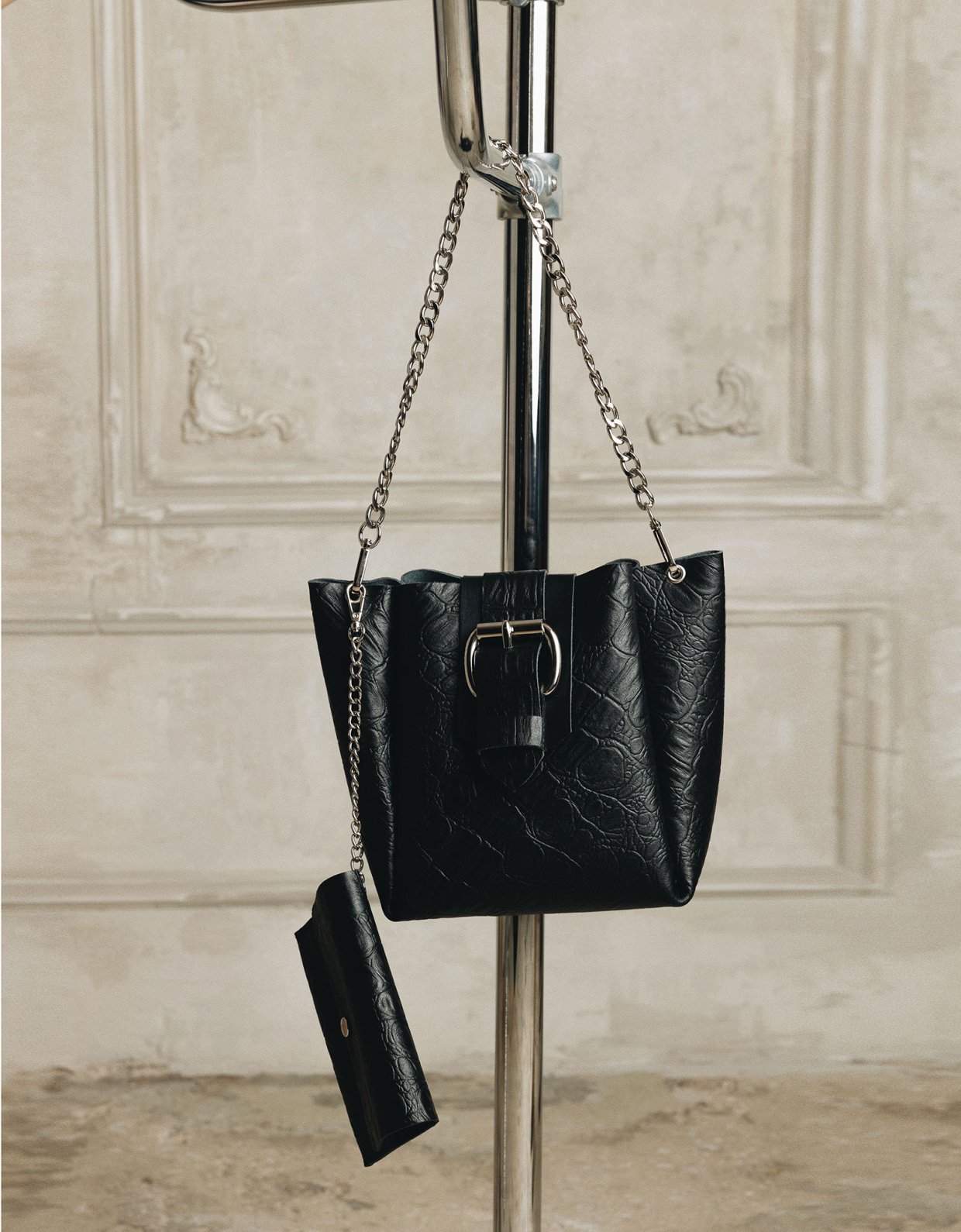 Individual Art Leather Missing bag black nickel