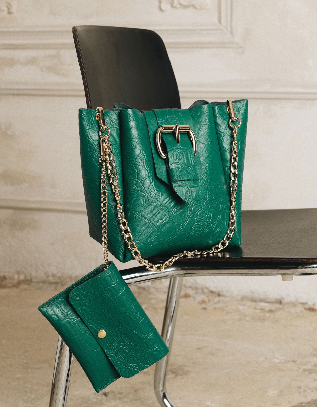 Individual Art Leather Missing bag forest green gold