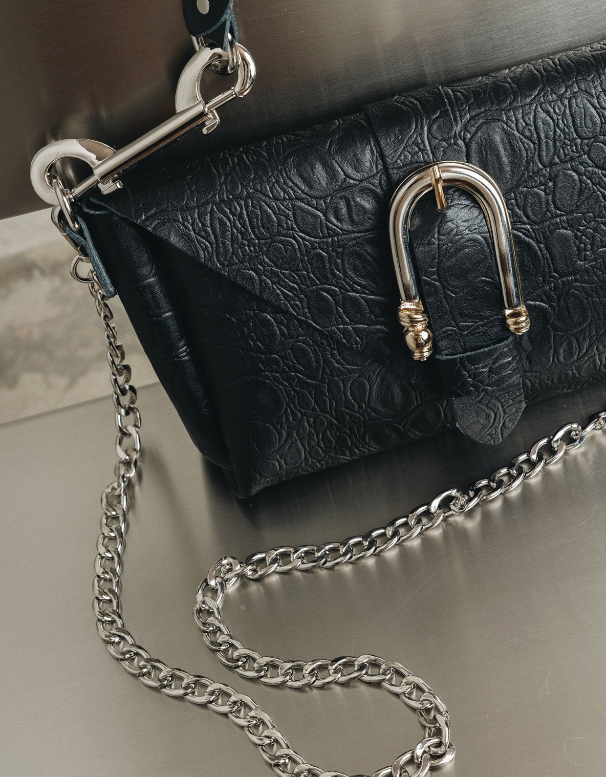 Individual Art Leather Move bag black nickel