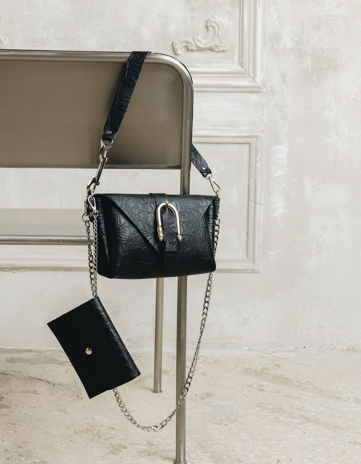 Individual Art Leather Move bag black nickel