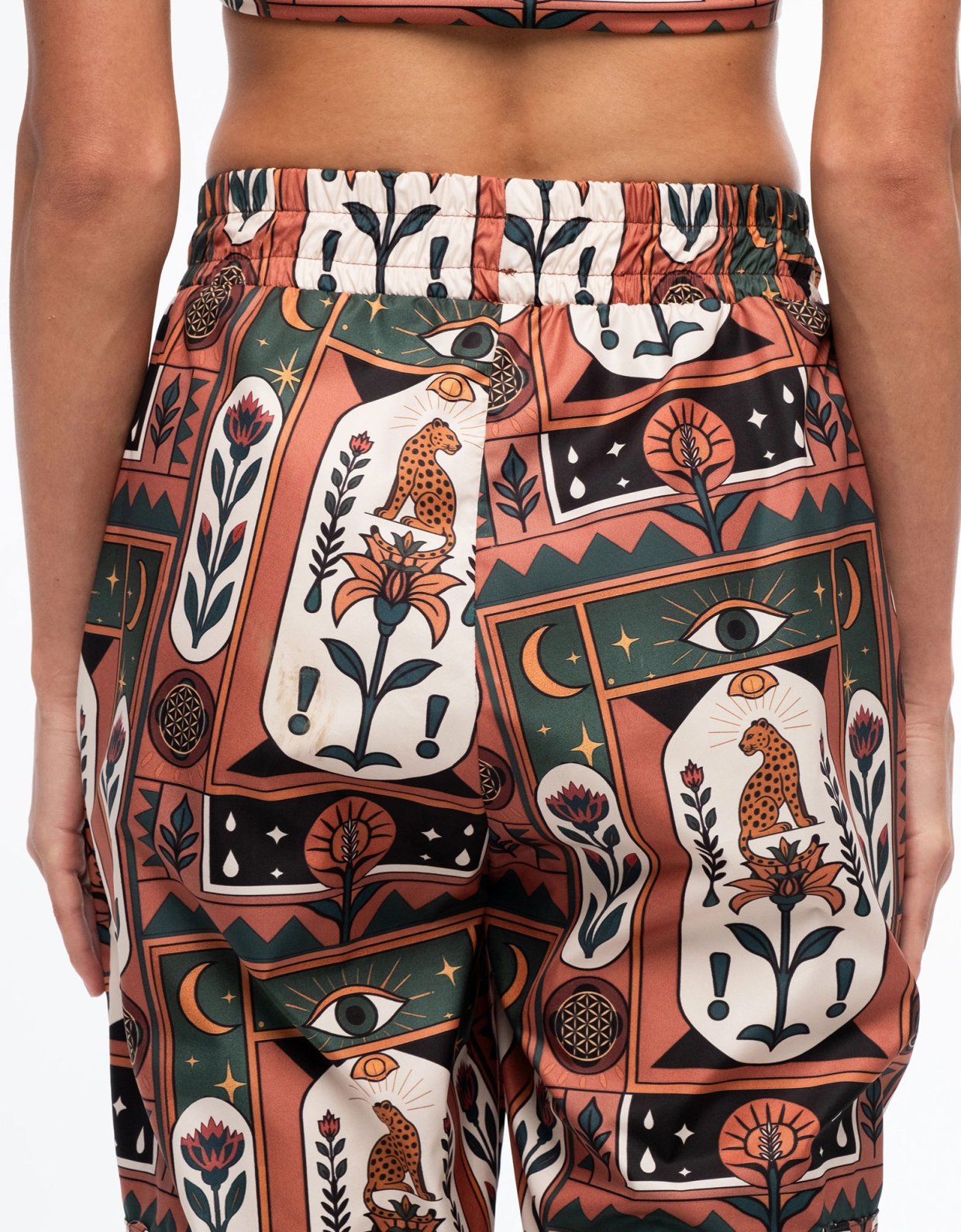 Peace and Chaos Mystic bloom training pants