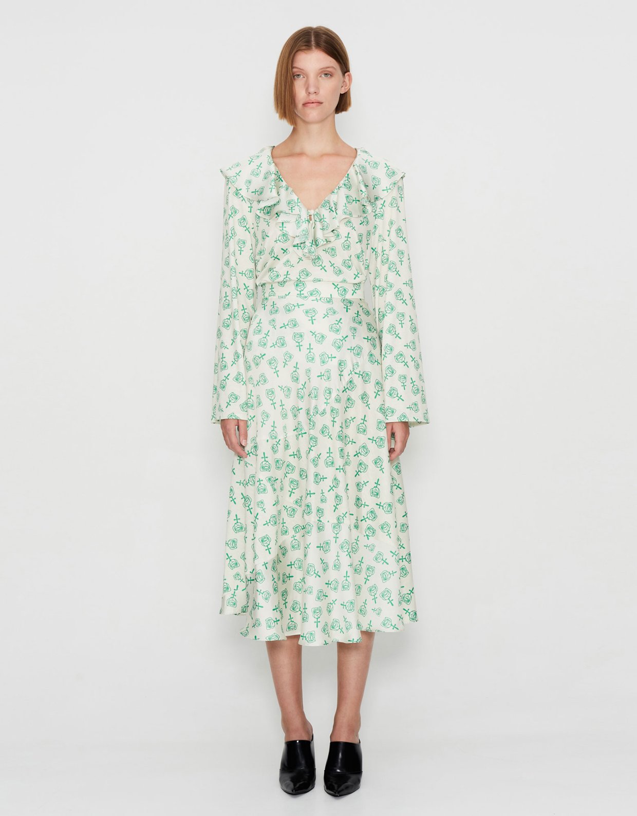Nadia Rapti Roses of faith top off white