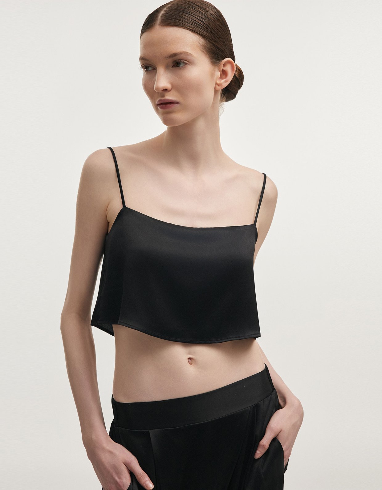 Nadia Rapti Naia crop top black