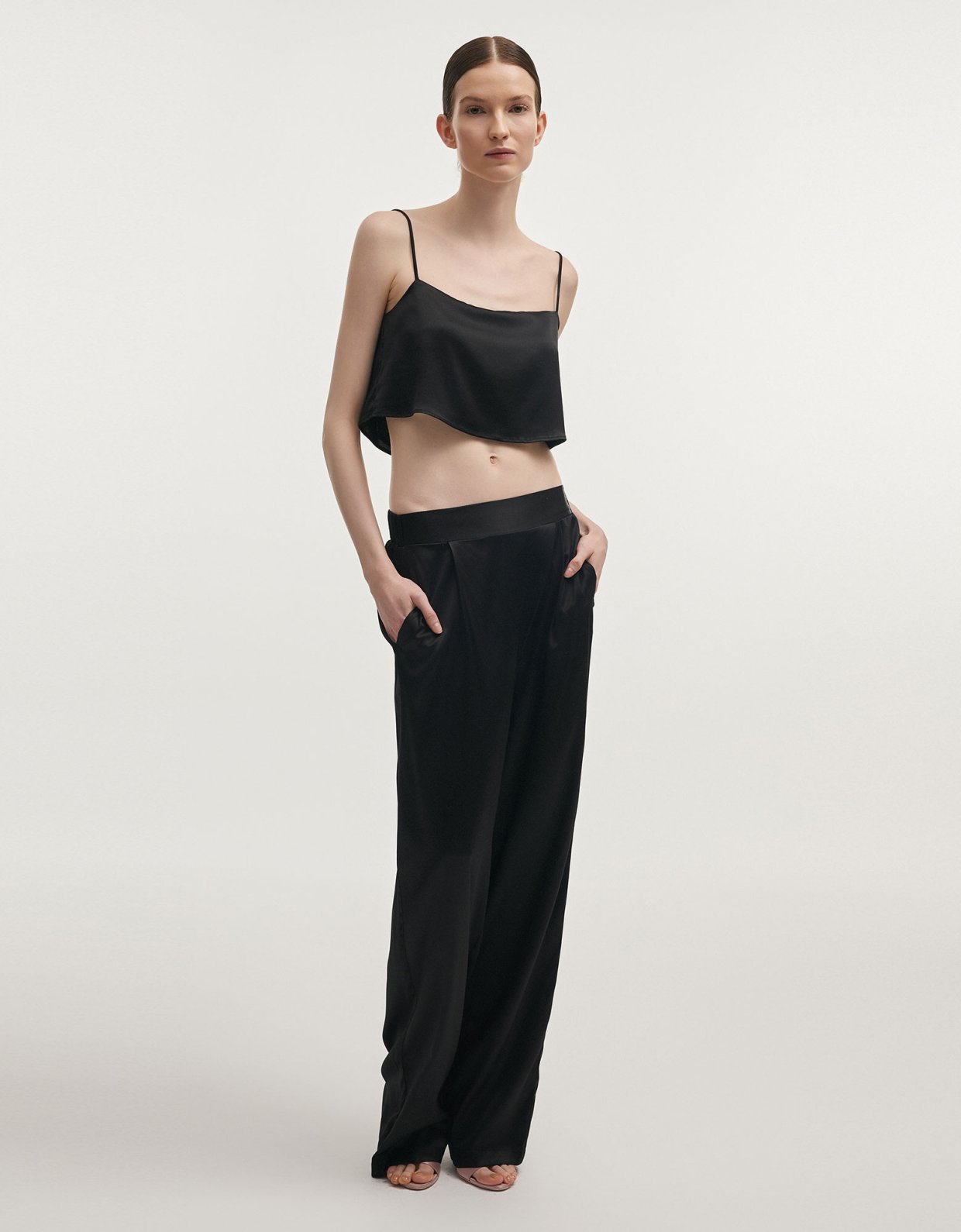 Nadia Rapti Naia crop top black