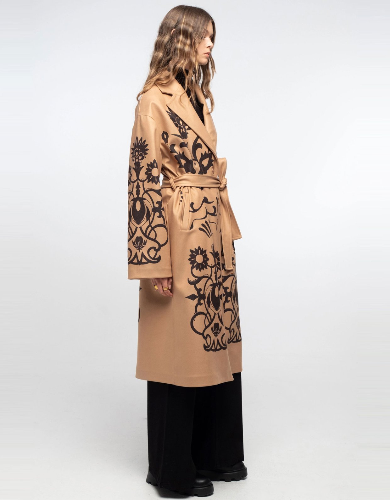 Peace and Chaos Oak coat