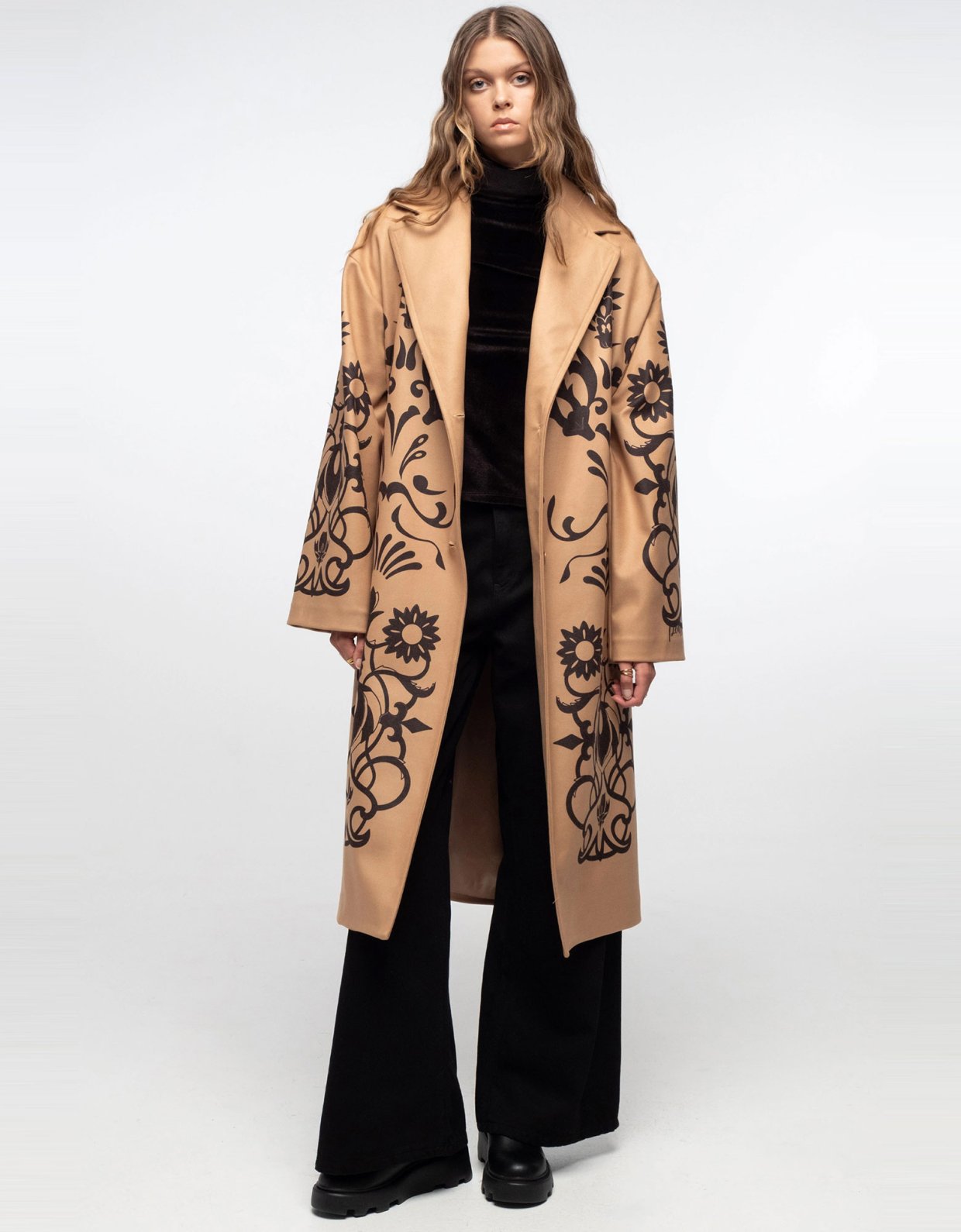 Peace and Chaos Oak coat