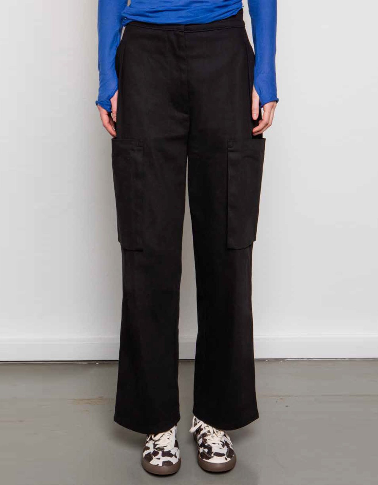 Nisώ Pesto pants black