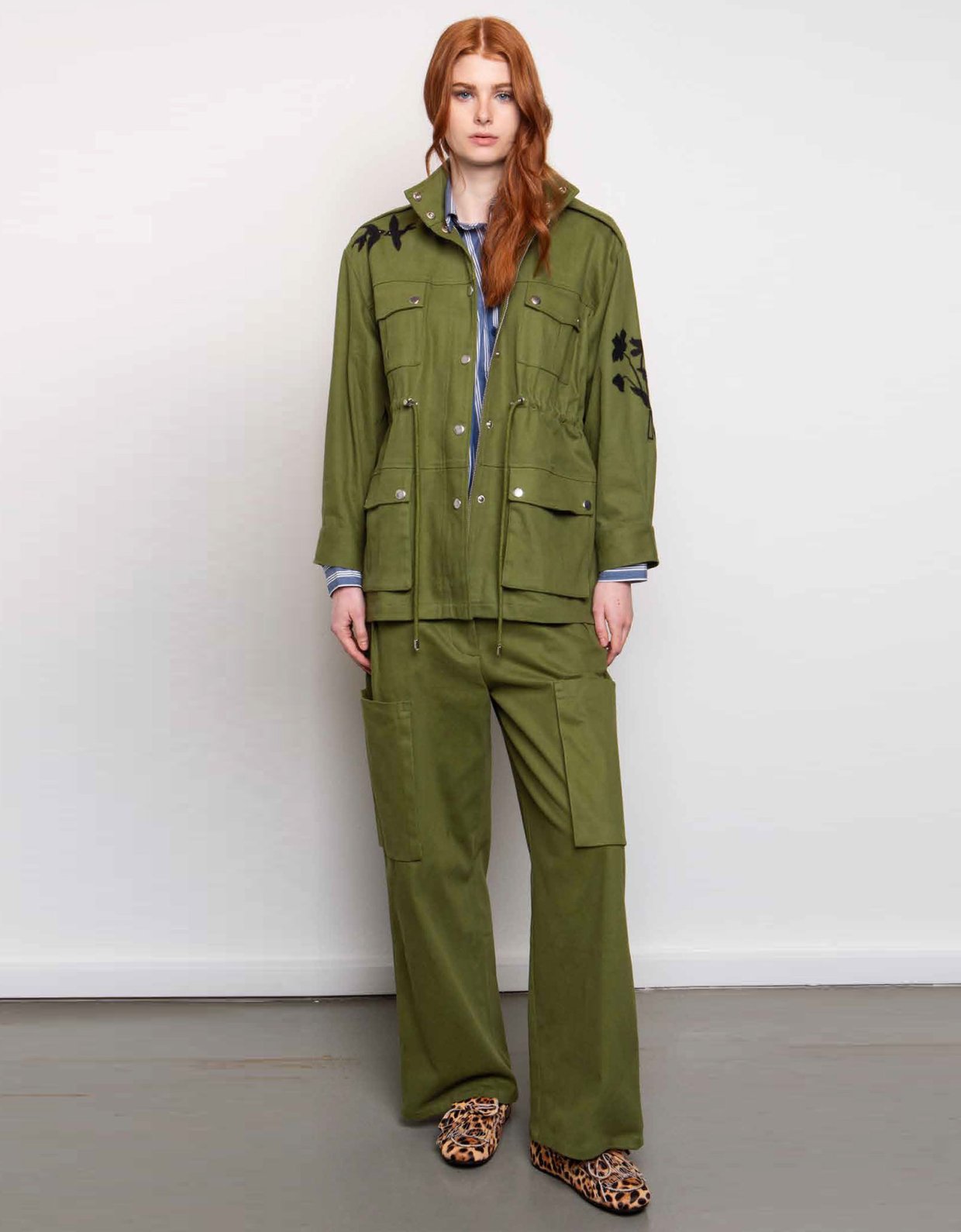 Nisώ Pesto pants military green