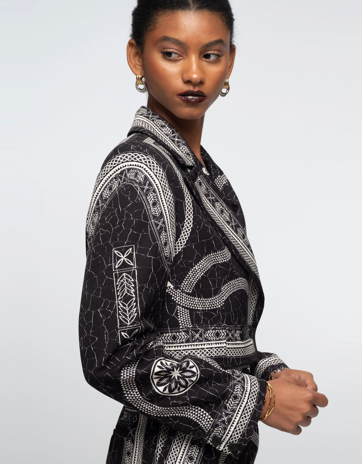 Peace and Chaos Philosophy crop blazer