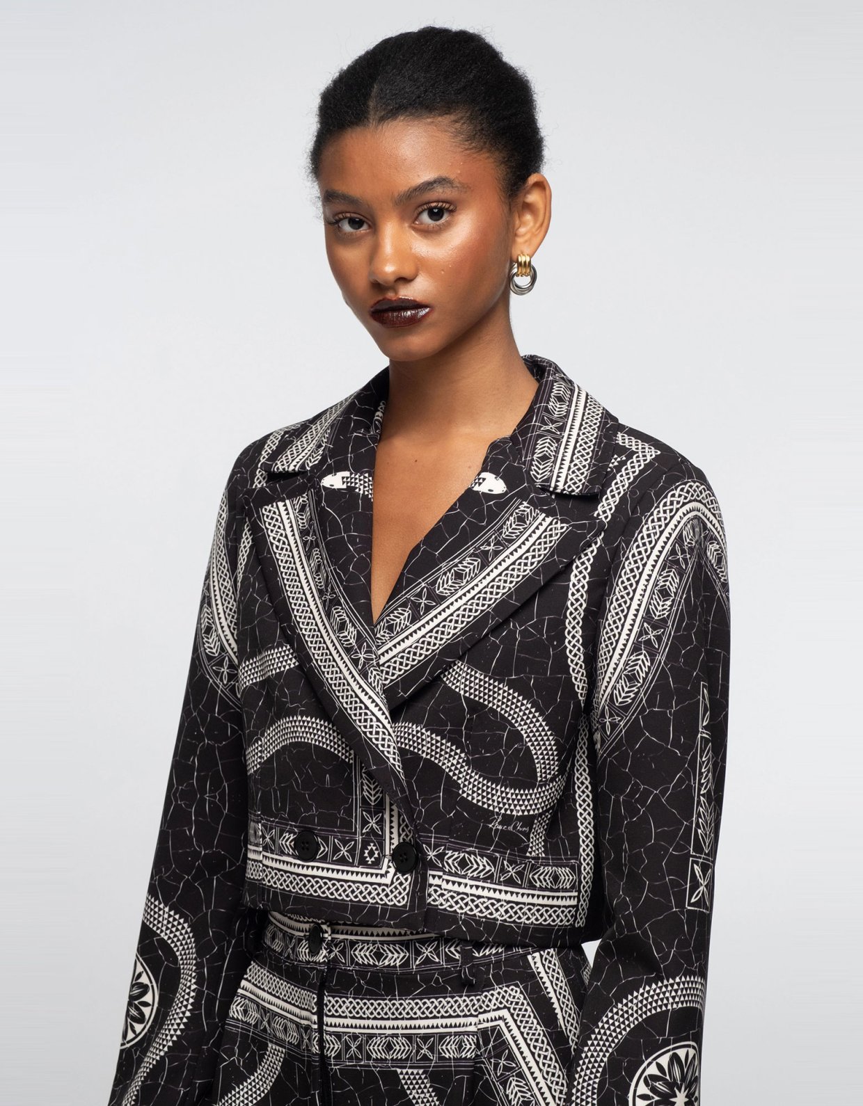 Peace and Chaos Philosophy crop blazer