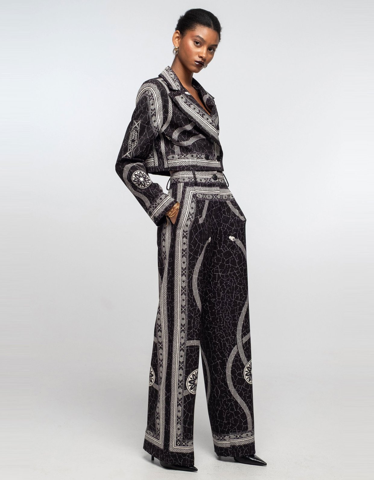 Peace and Chaos Philosophy crop blazer