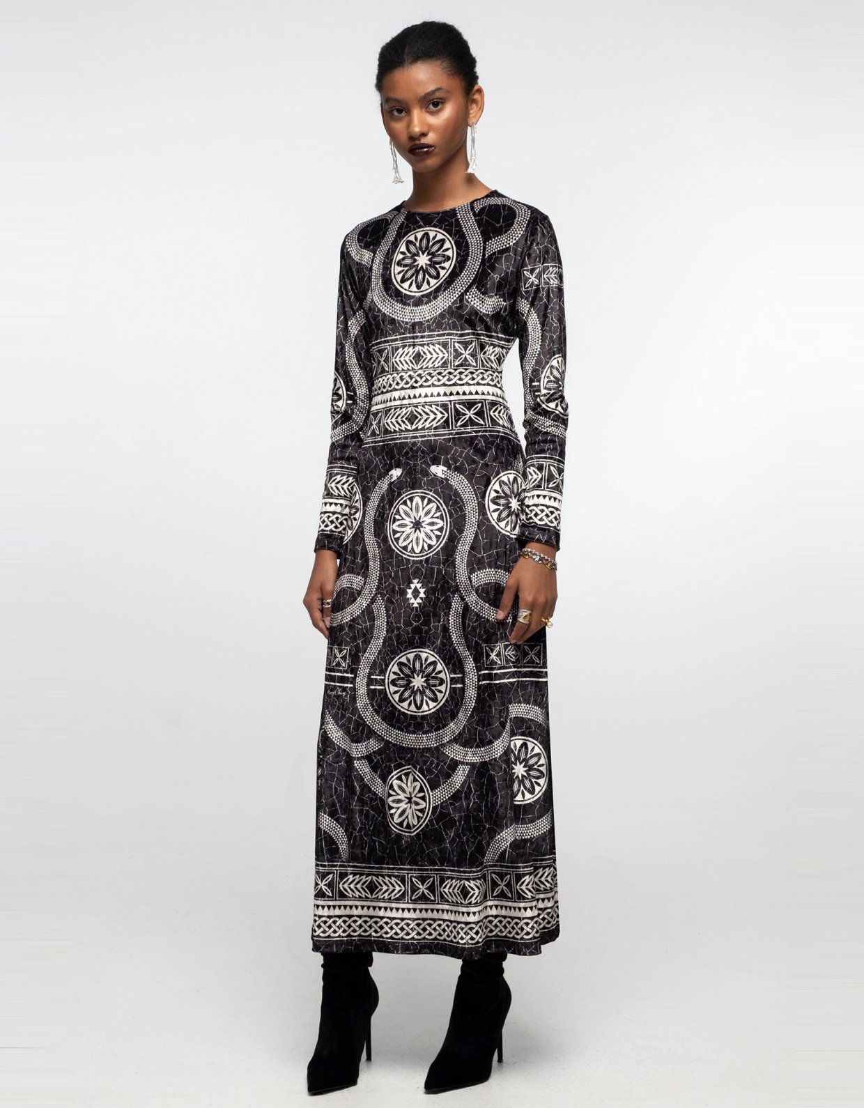Peace and Chaos Philosophy long dress velvet