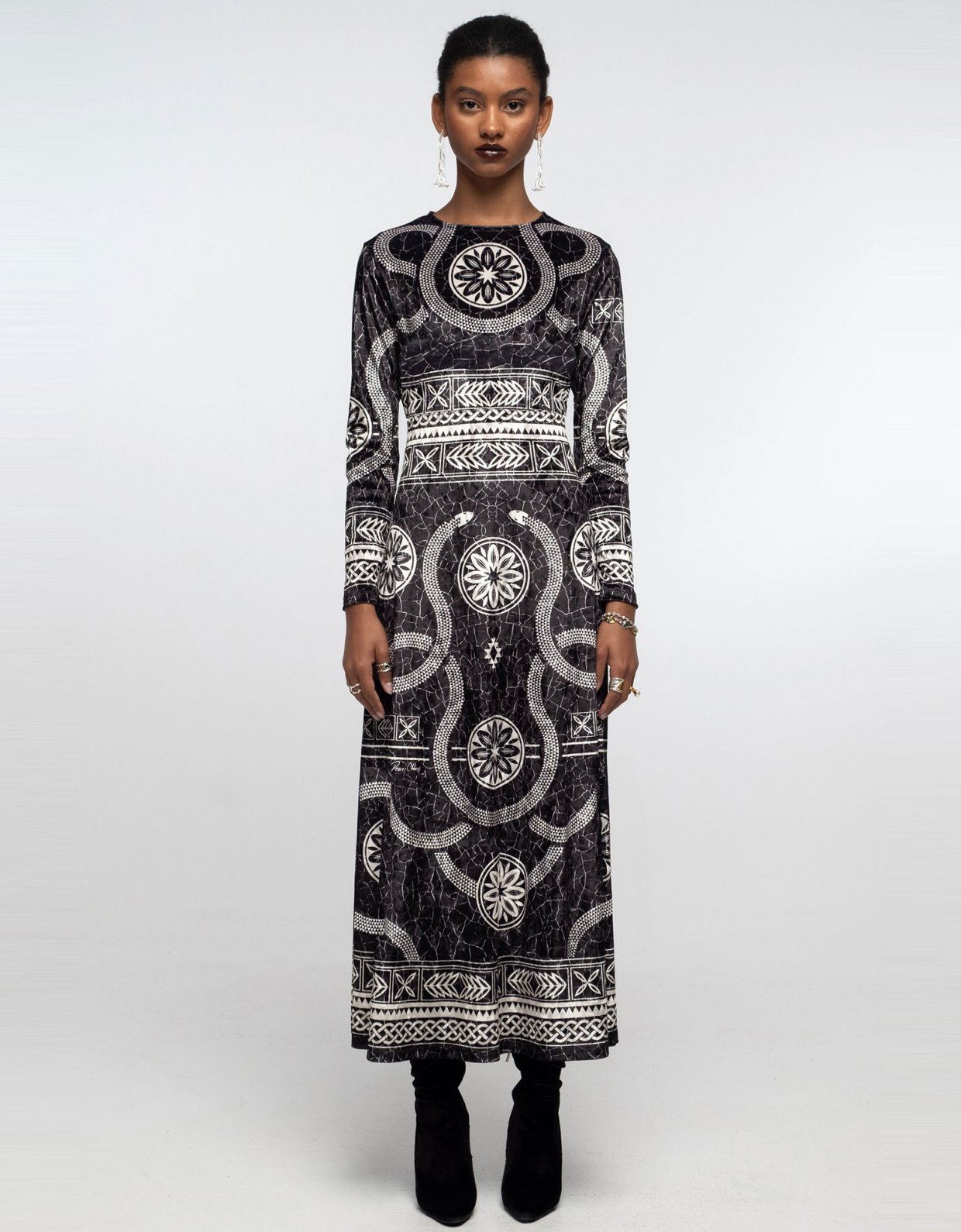 Peace and Chaos Philosophy long dress velvet