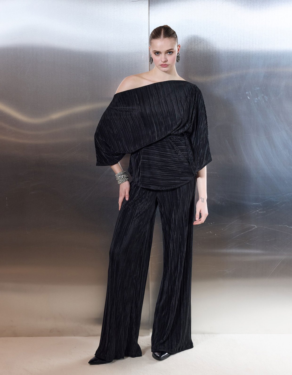 Ciel Concept Plisse top black