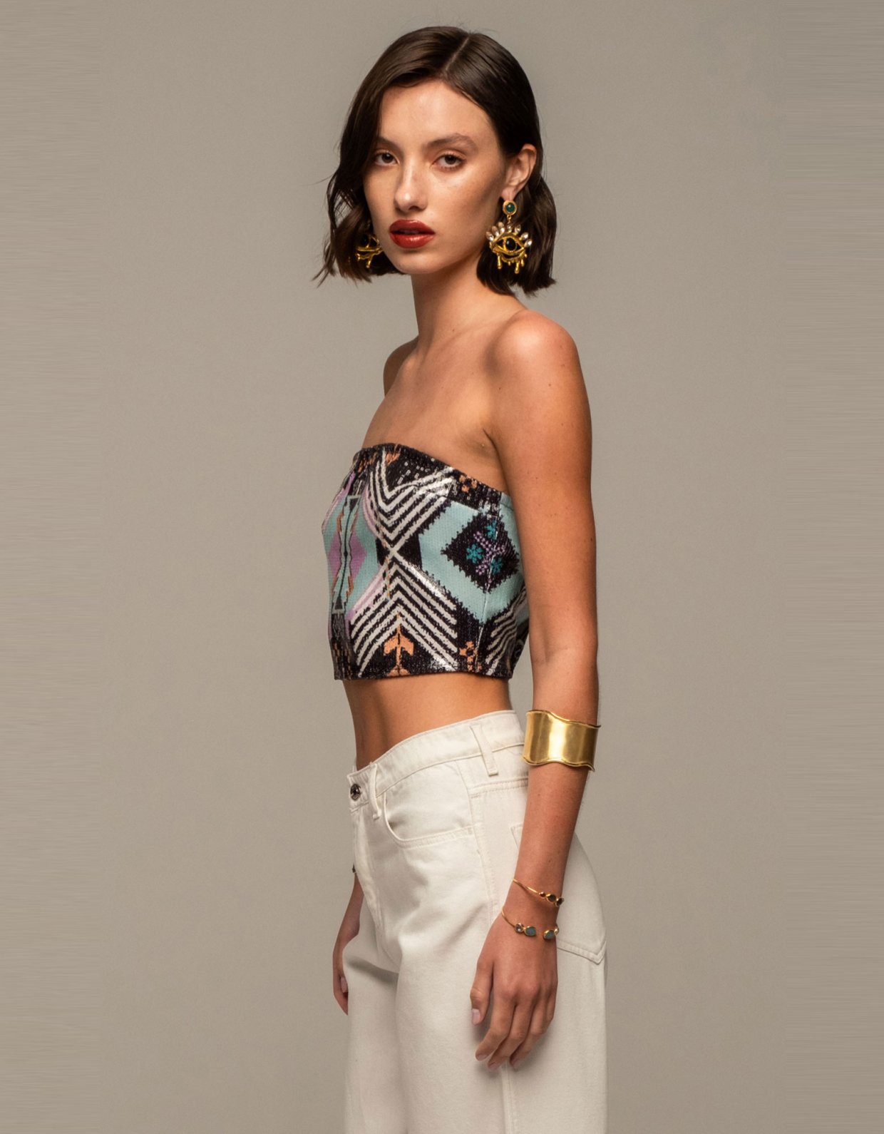 Peace and Chaos Quantum sequin top