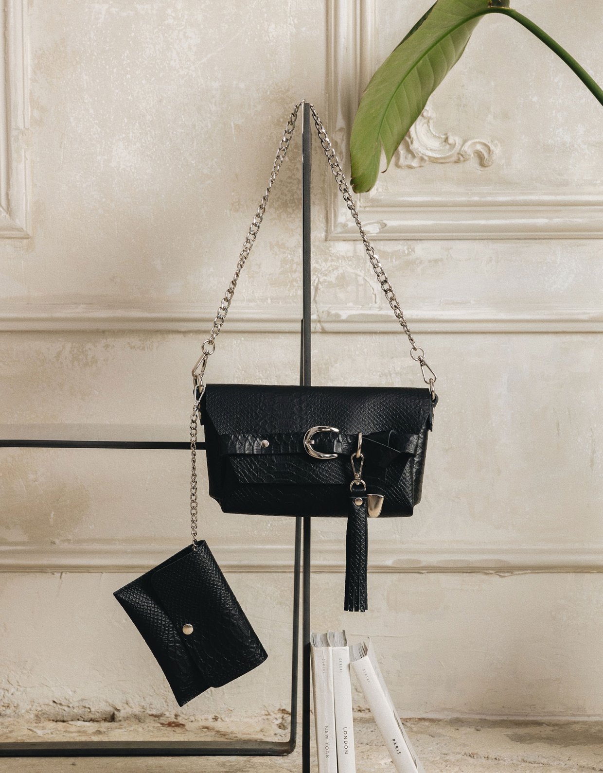 Individual Art Leather Regret me bag black nickel