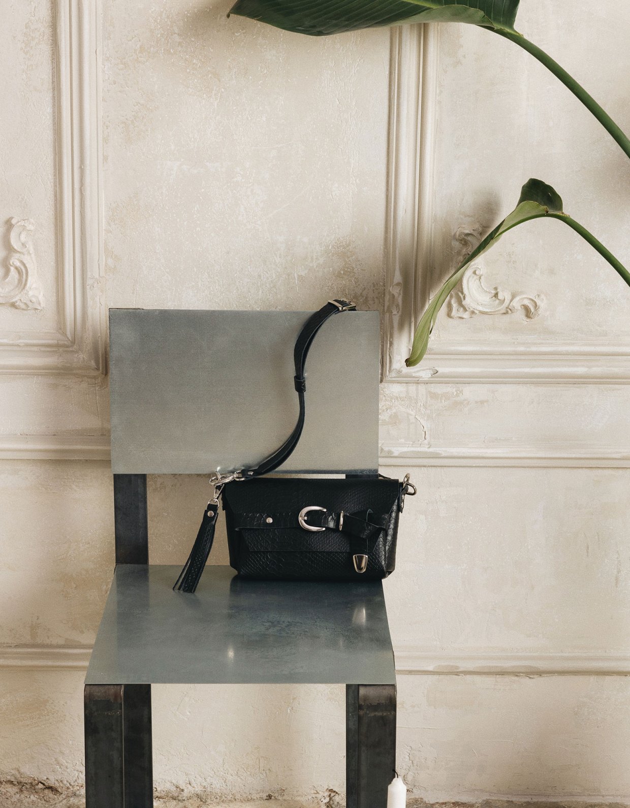Individual Art Leather Regret me bag black nickel