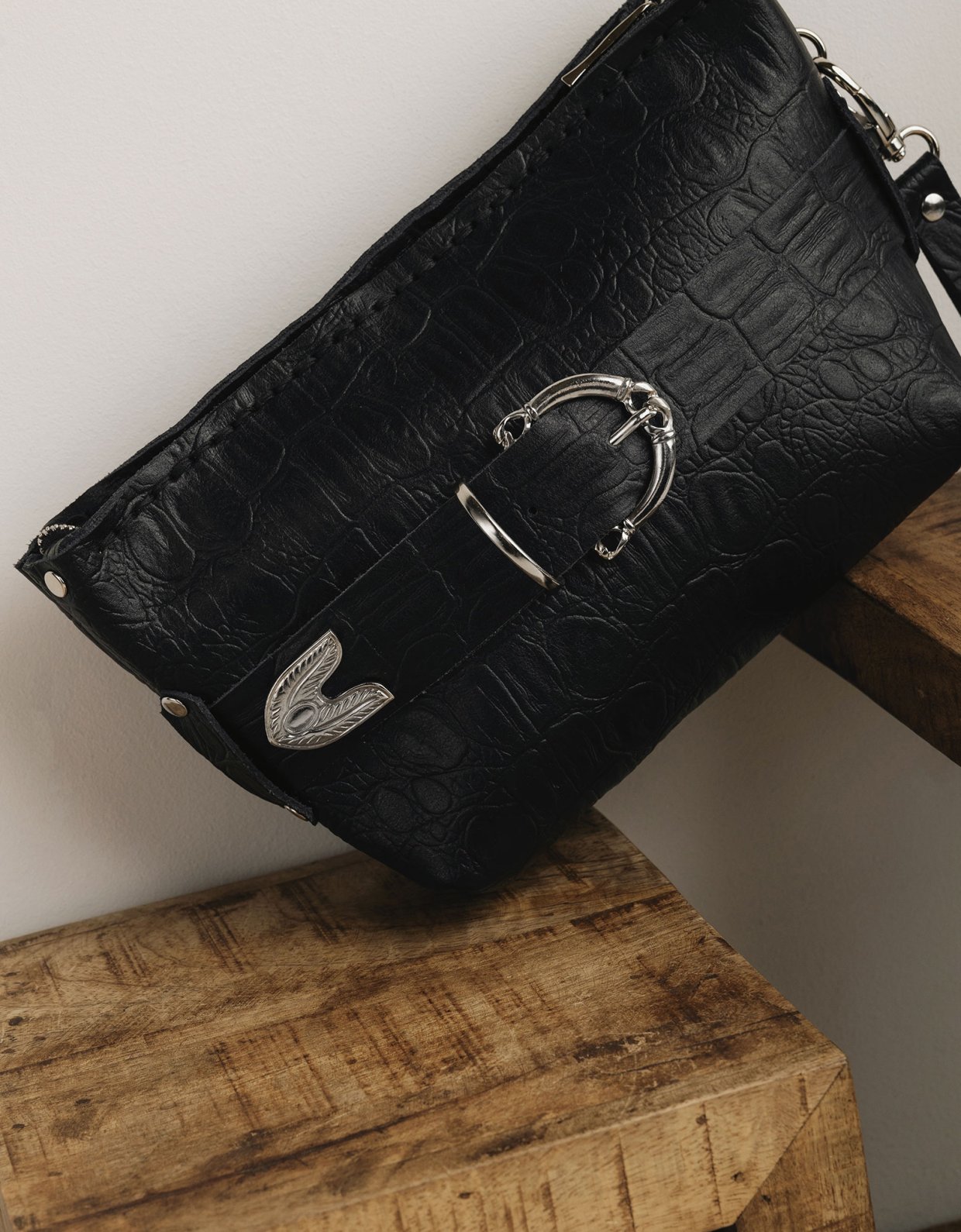 Individual Art Leather Rhiannon bag black-nickel