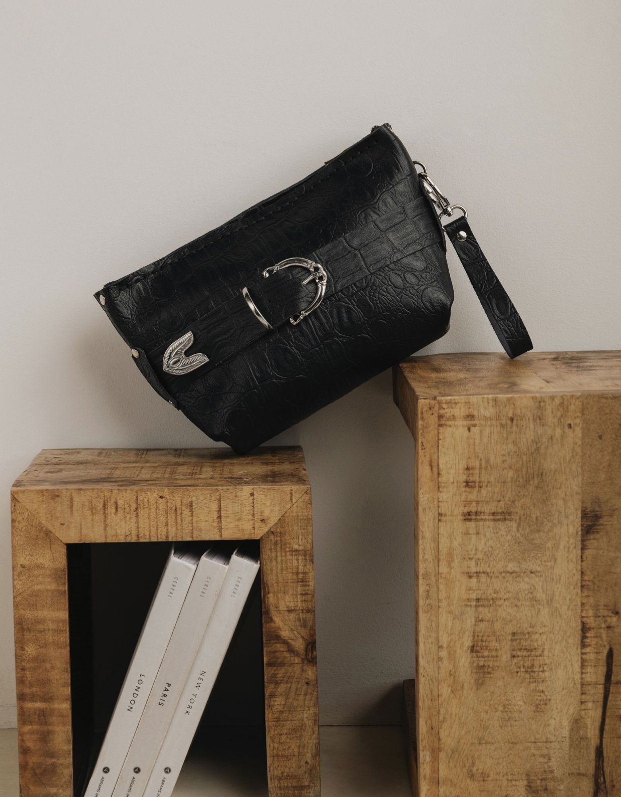 Individual Art Leather Rhiannon bag black-nickel