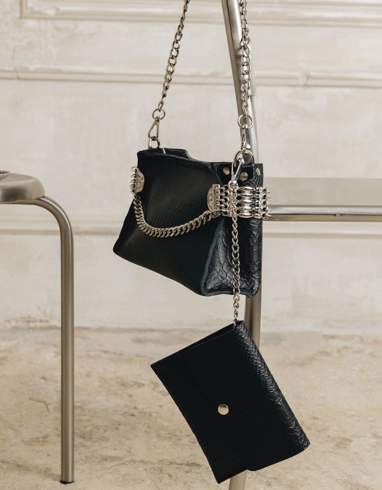 Individual Art Leather Rise today bag black nickel