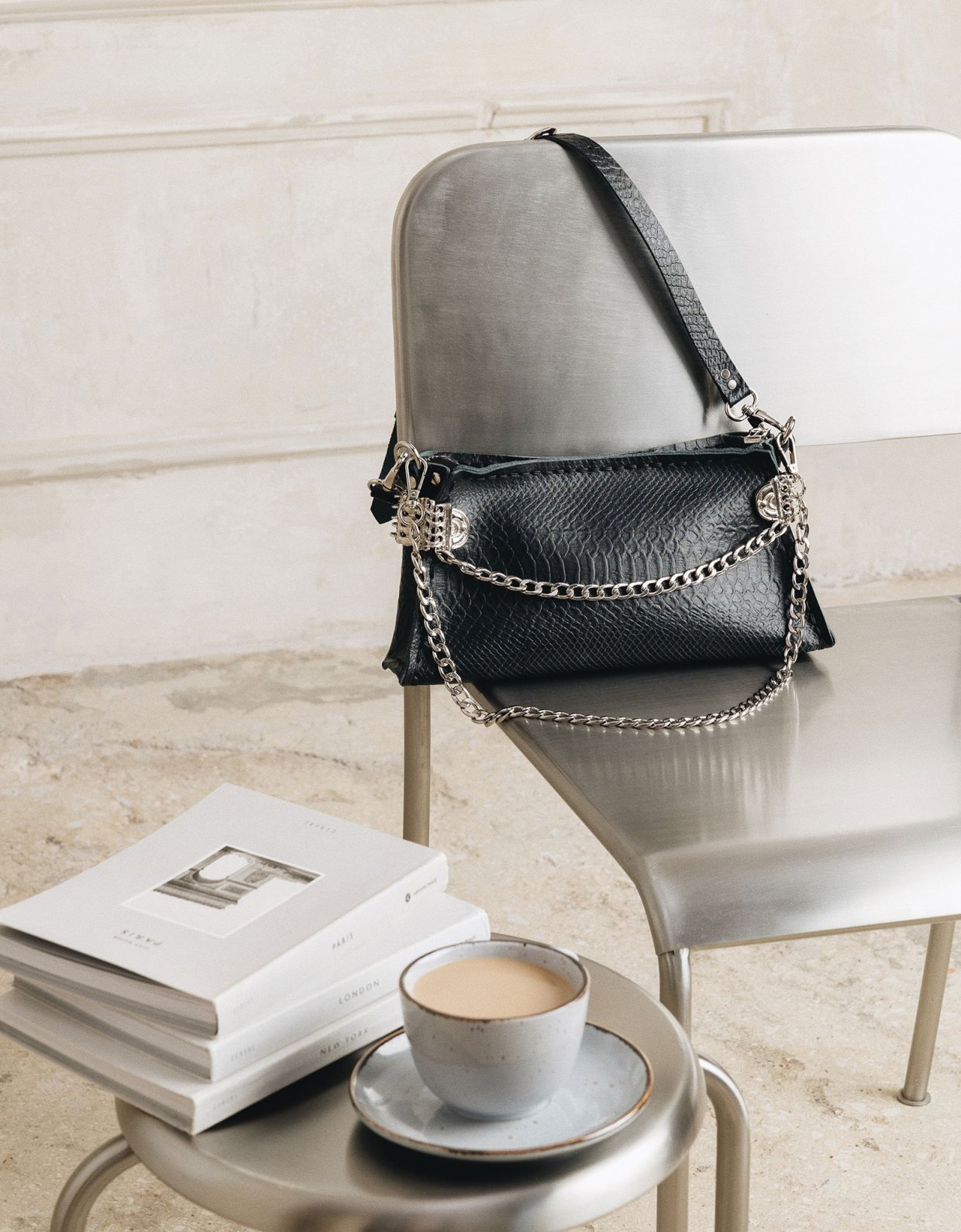 Individual Art Leather Rise today bag black nickel