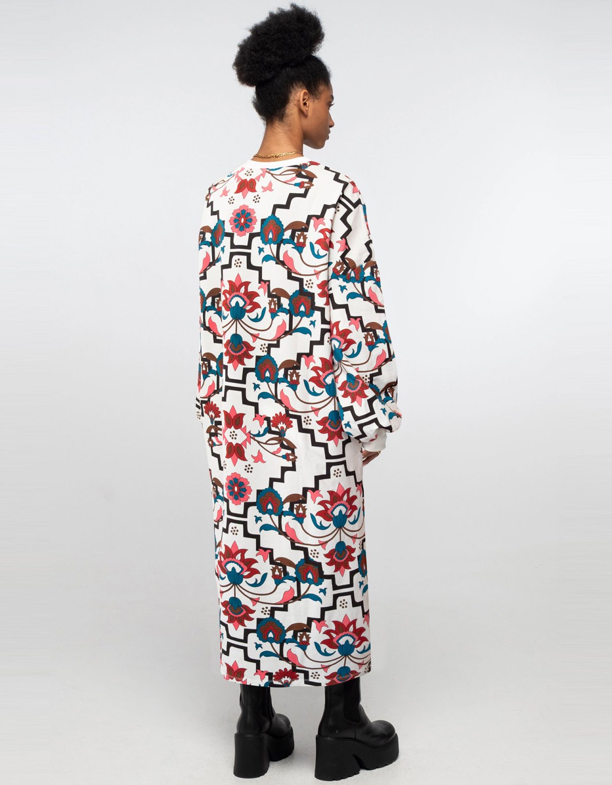 Peace and Chaos Romancer sweater dress ecru