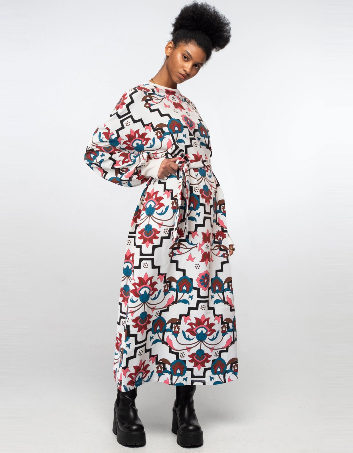 Peace and Chaos Romancer sweater dress ecru