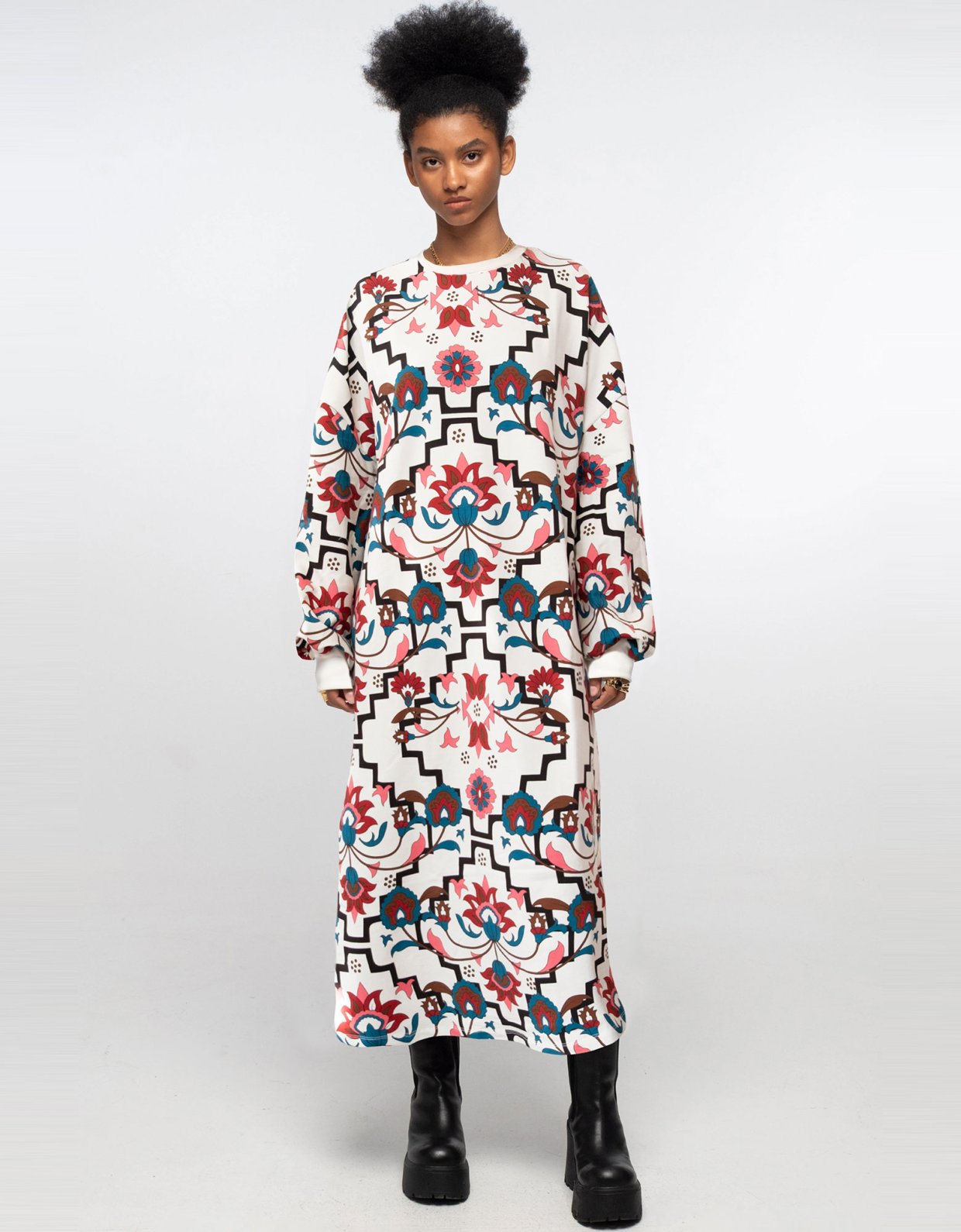 Peace and Chaos Romancer sweater dress ecru