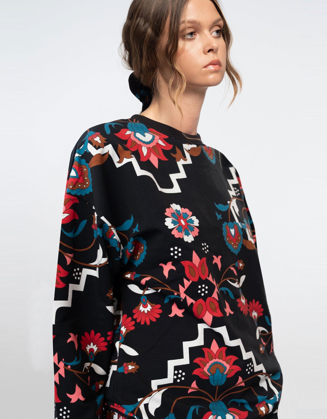 Peace and Chaos Romancer sweater top black
