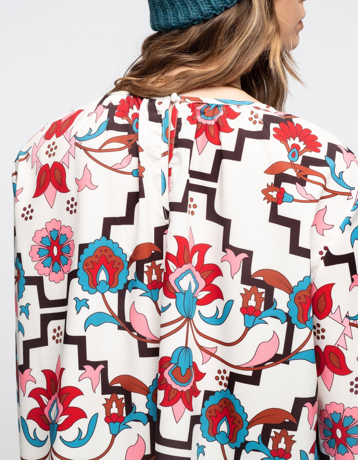 Peace and Chaos Romancer top