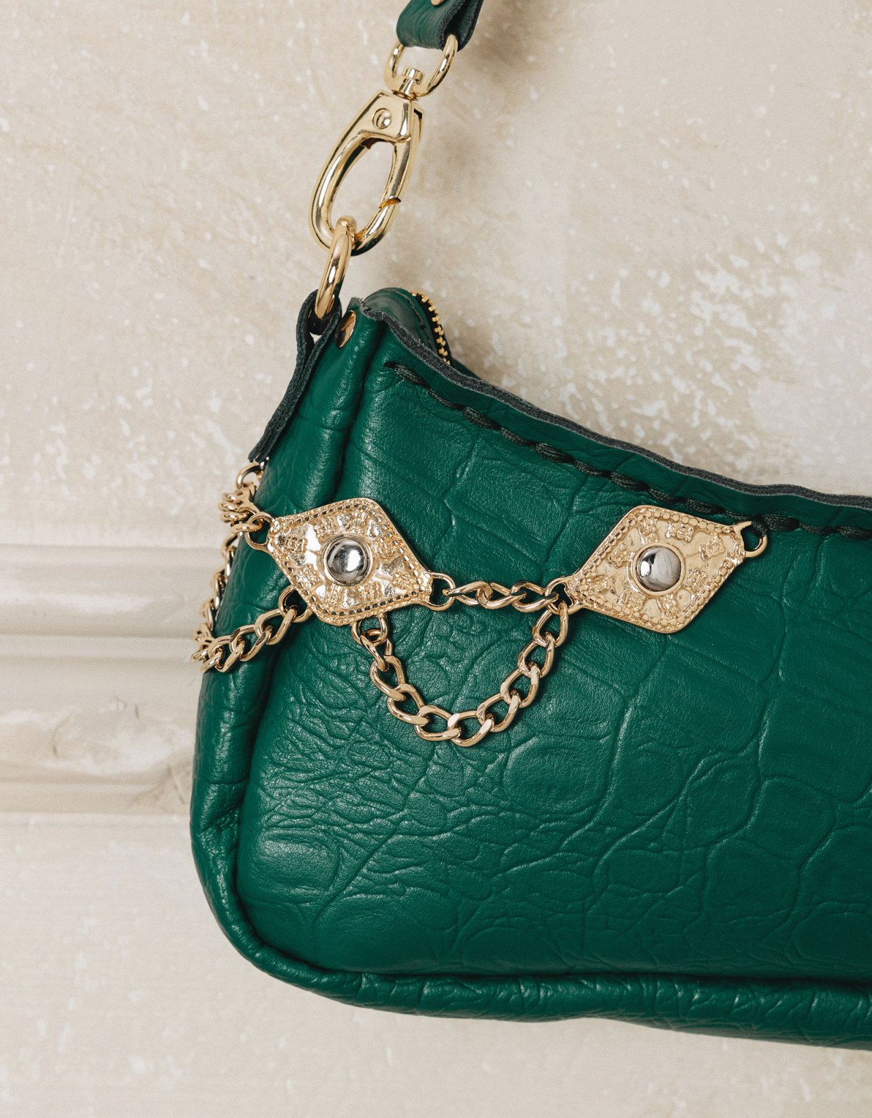Individual Art Leather Rushmere bag forest green gold