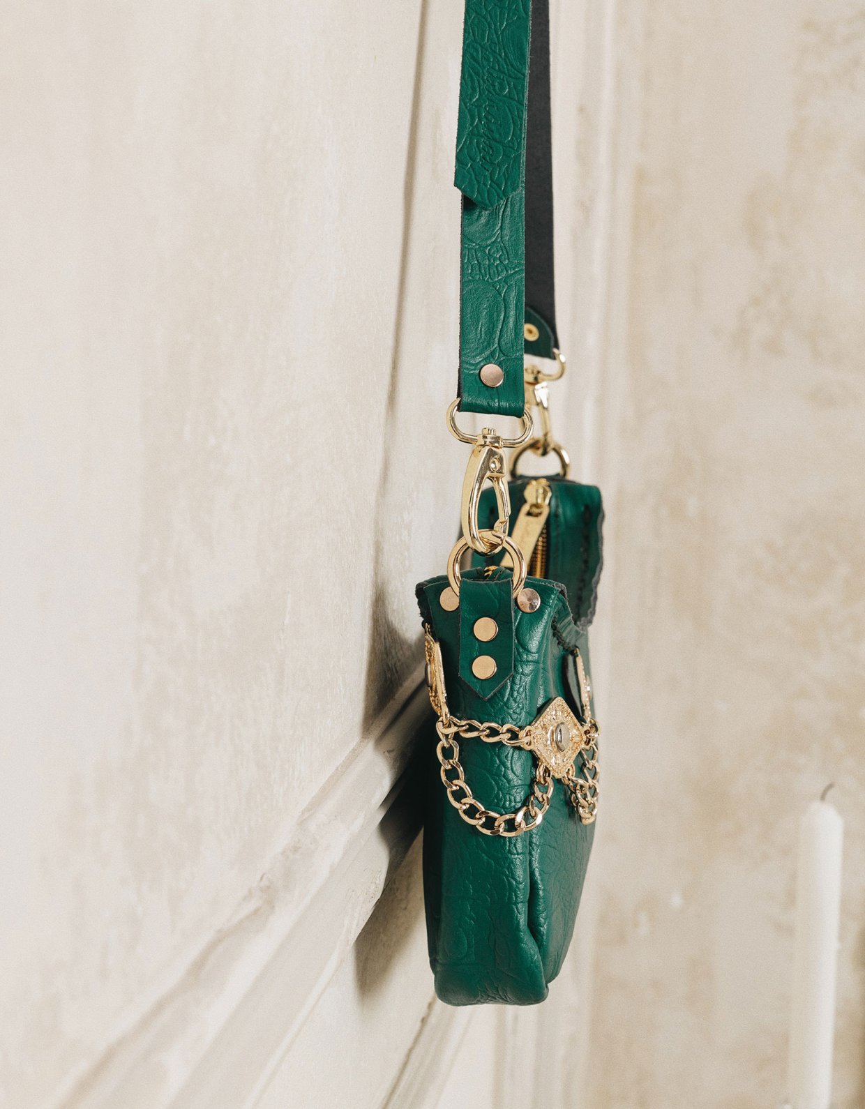 Individual Art Leather Rushmere bag forest green gold