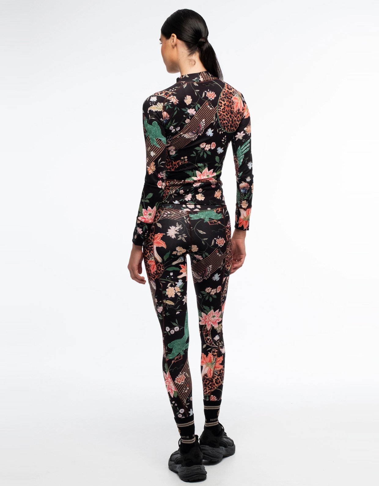 Peace and Chaos Sacred wild sports leggings