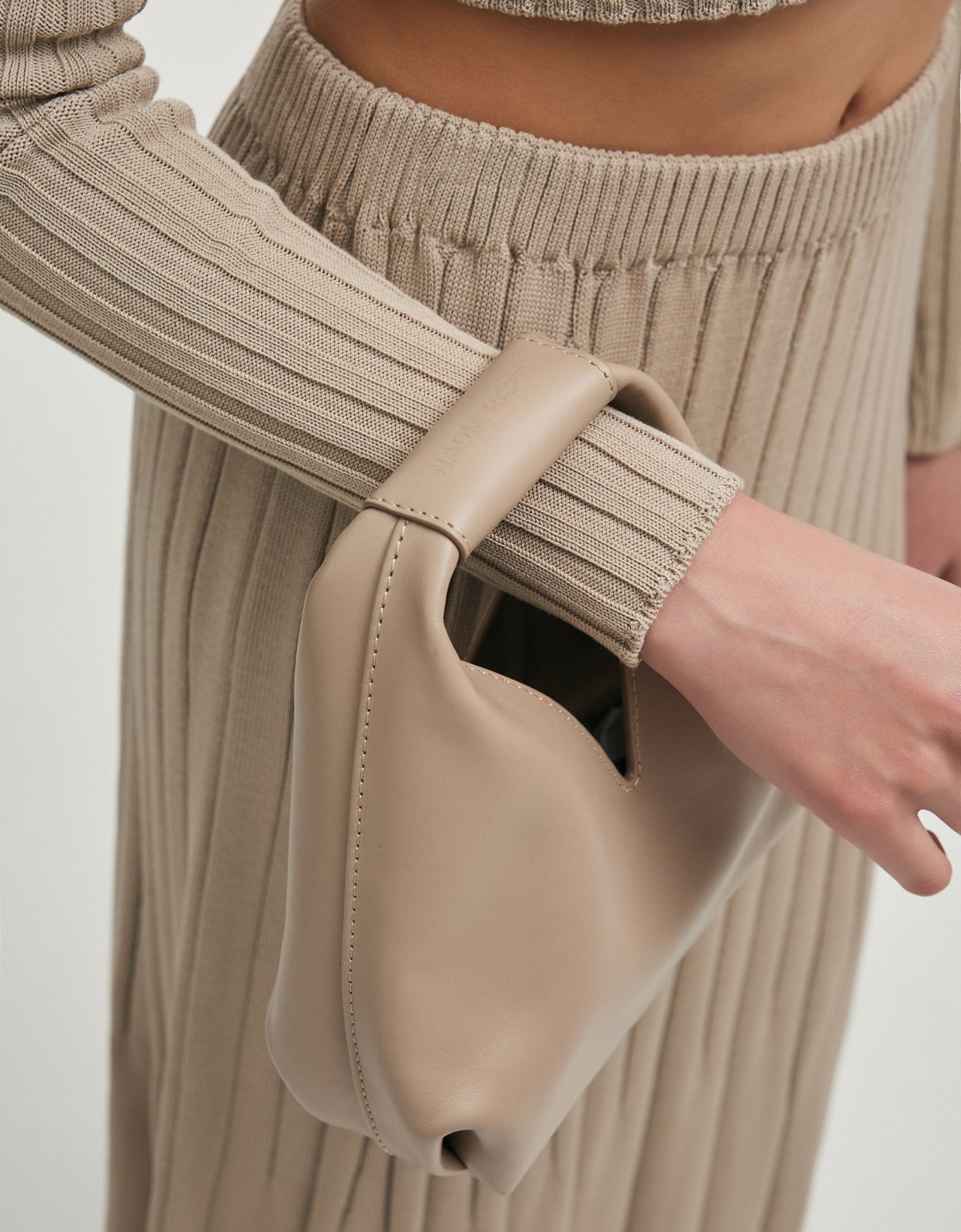 Nadia Rapti Sienna leather bag greige