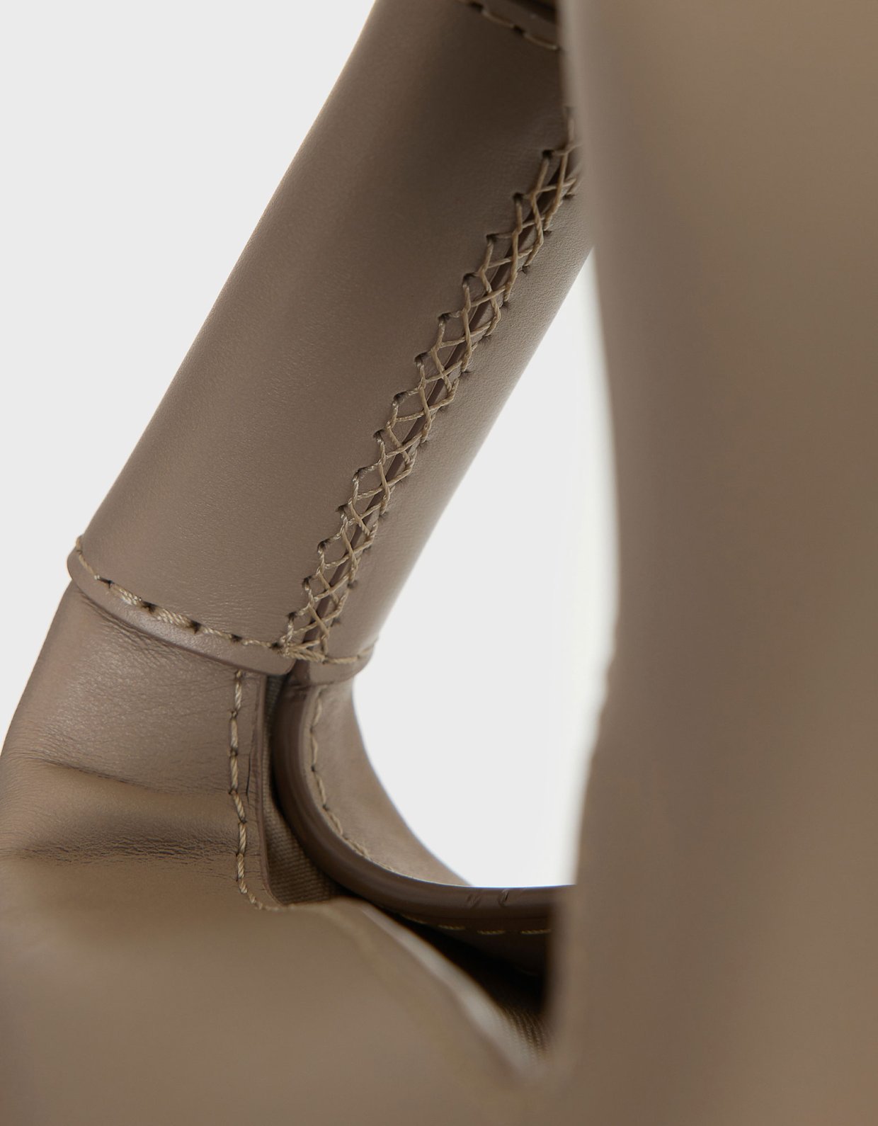 Nadia Rapti Sienna leather bag greige