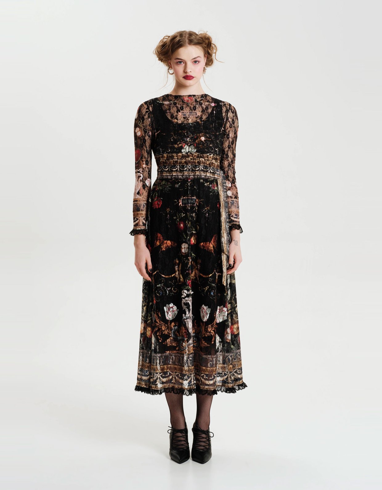 Peace and Chaos Temptation long lace dress