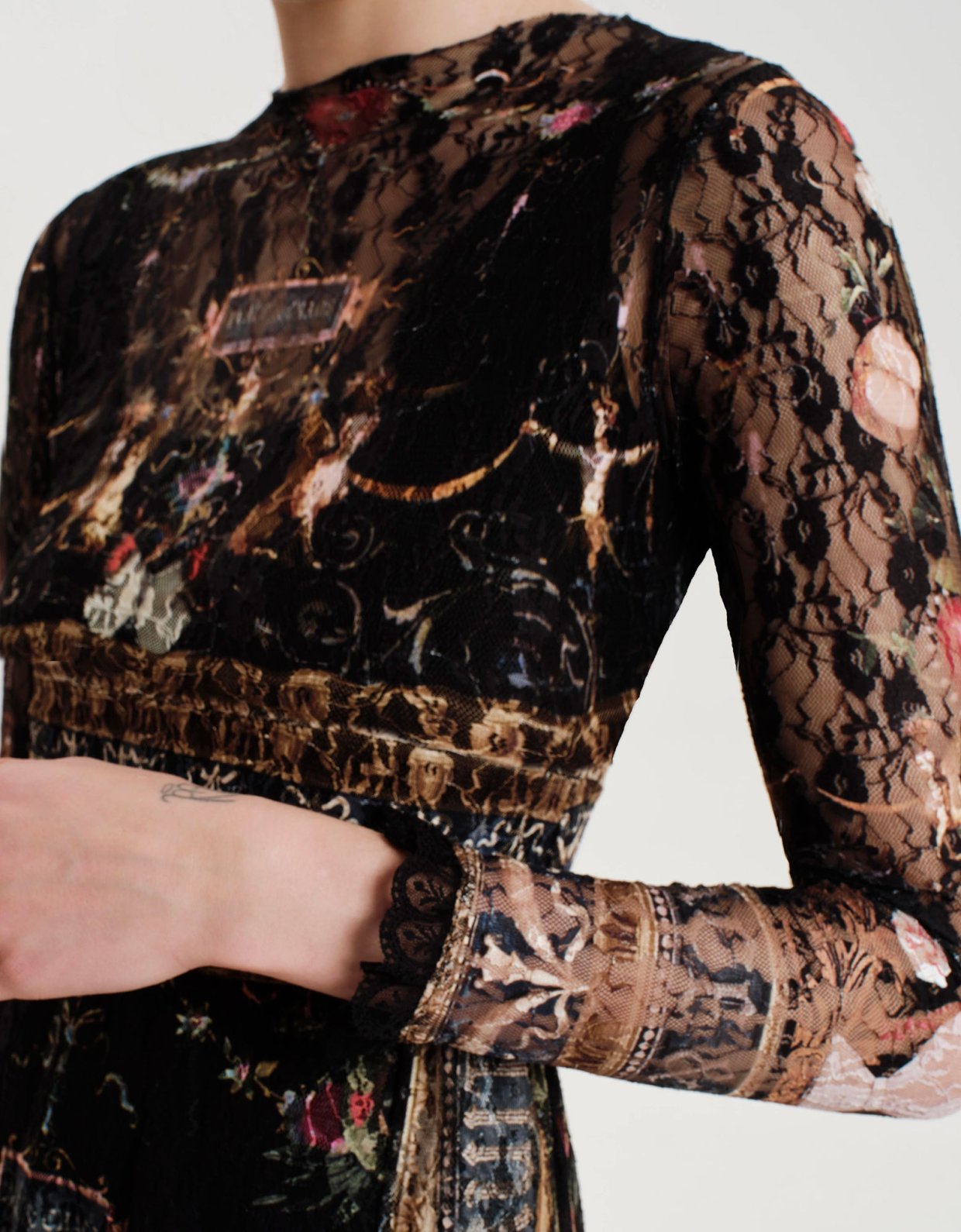 Peace and Chaos Temptation long lace dress