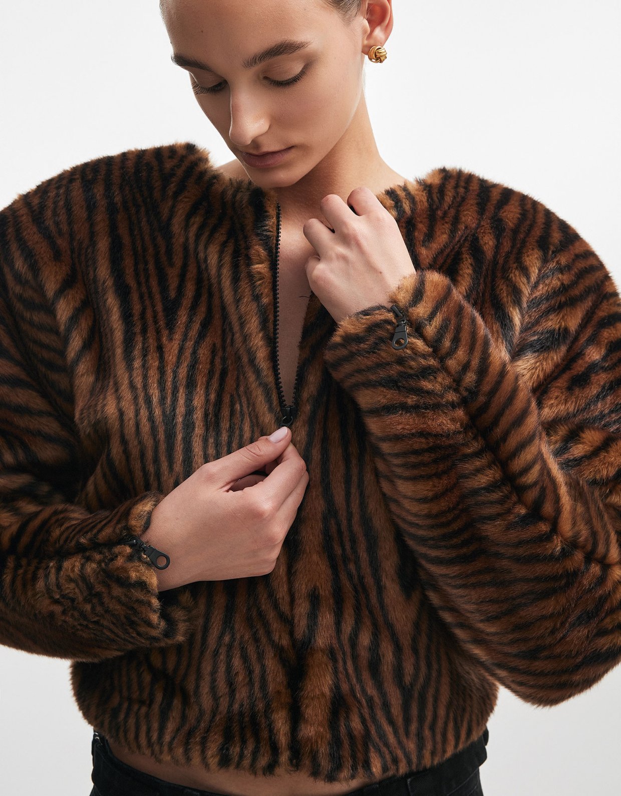 Nadia Rapti Throwback fur blouse brown/black