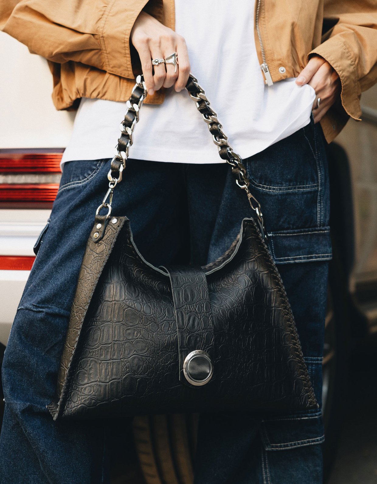 Individual Art Leather To the wilder bag black nickel