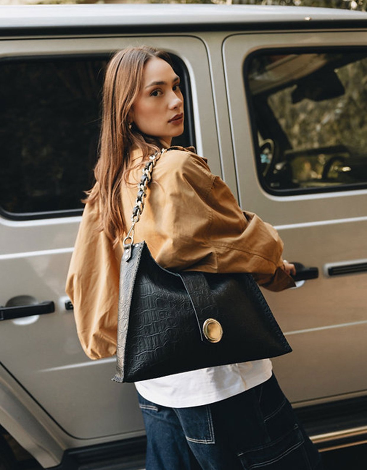 Individual Art Leather To the wilder bag black-nickel