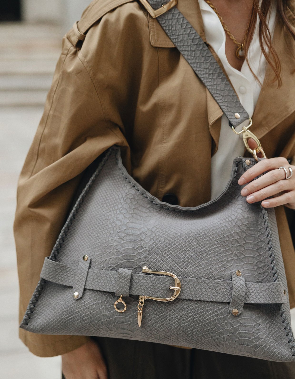 Individual Art Leather Together in electric dreams bag gray suede gold